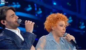 La cantante ha detto la sua sulla 70esima edizione del devo cantare, devo preservare la voce». Ornella Vanoni E La Gaffe Sul Palco Di Sanremo Guarda Il Video Video