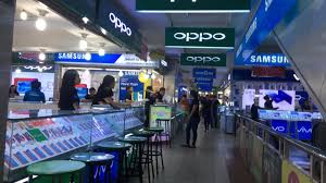 Setelah itu, apple menghadirkan berbagai tipe iphone di tiap generasinya. Lima Merek Smartphone Terlaris Di Makassar 2018 Celebesmedia