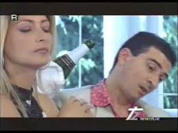 Brilliant and sparkling comedy from puglia, was soon awarded the gino bramieri award signing his rise on the national television stage (la sai l'ultima?) first, and then in large spaces. Mudu Uccio E Sara Oggi Sposi Youtube