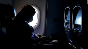 Delta air lines said wednesday it will stop blocking seats on its planes starting may 1, the last u.s. Goodbye Empty Middle Seats Delta Is Selling The Whole Plane Starting May 1 Cnn