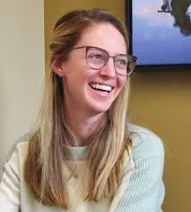 Robin Slattery's Instagram, Twitter & Facebook