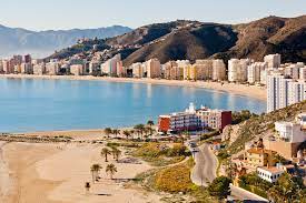 Al sur de la capital valencia, a orillas del mar mediterráneo. Descubre Cullera La Ciudad Mas Mediterranea De Valencia