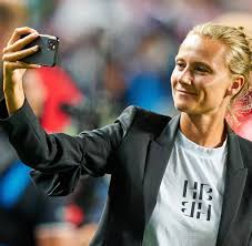 She is the team manager of bayern munich and i've met her in here, have franck ribery singing 'kathleen krüger, you are the best woman in the world. 320aigigg Vhlm