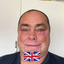 Hi all, I'm trying to remove the rear double seat in my w639 vito brabus  sport.. the lever