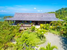 Bali style home architecture combines traditional aesthetic principles, island's abundance of natural materials, famous artistry and craftsmanship of its people, as well as international architecture. Portalon Del Cielo Bali Style Estate Id 7832 1 200 000 00 Puntarenas Costa Rica