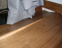 le parquet massif et son support se soulevent sinistre a la loupe
