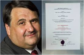 Sveučilište u Rijeci podijelilo novi počasni doktorat: Dobitnik je čelnik  mreže kojoj su se priključili