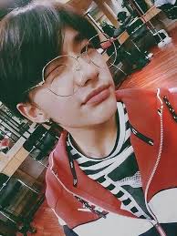 The perfect hyunjin cute animated gif for your conversation. Cute And Sexy Visual Prince Hyunjin Facebook