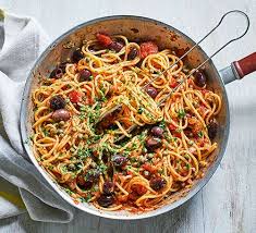 Spaghetti Puttanesca Recipe In 2020 Bbc Good Food Recipes Recipes Easy Pasta Recipes