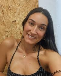 Laura Barbosa's Instagram, Twitter & Facebook