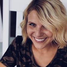 Kristin Holley's Instagram, Twitter & Facebook