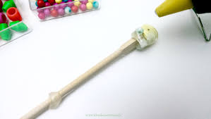 Harry potter kinder harry potter hochzeit basteln erwachsene ostern nerd geschenke harry potter selber machen harry potter geburtstag kindergeburtstag basteln geburtstagsfeier ideen beton basteln. Diy Zauberstabe Harry Potter