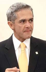 Impiden otra vez abrir bar