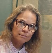 Free mirror! Beautiful, but needs cleaned up.