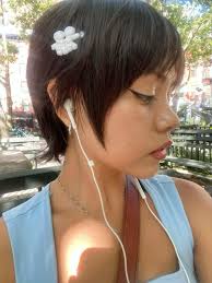 Who does eyebrow and/or facial hair threading in Manhattan, if anyone?