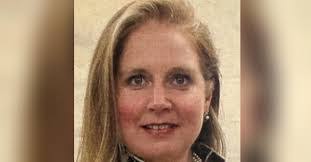 Julie Felder's Instagram, Twitter & Facebook