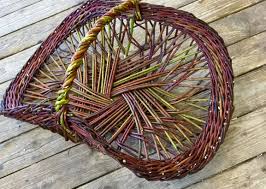 Epingle Par Kate Burrows Sur Basketry Panier En Osier Tressage De Panier Deco Fait Main