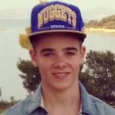 Leon Kohn (@leooon___)