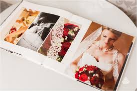 Remembrance is a coffee table designed by north michigan university design student mitch steinmetz that opens up to reveal your photos like any good giant. Wedding Albums Beautiful Coffee Table Books By Nina Hintringer Photography
