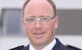 Bocholts Feuerwehrchef Deckers mit niederländischem Verdienstkreuz  ausgezeichnet