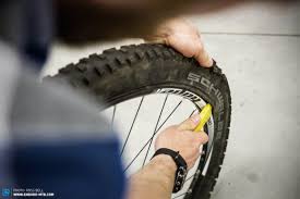 Fixing a puncture on your road bike can be tricky at the best of times, let alone stuck at the side of the road without a lever. The Best Tire Levers You Can Buy Enduro Mountainbike Magazine
