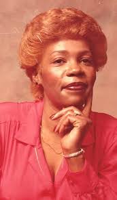 Ella Robinson's Instagram, Twitter & Facebook