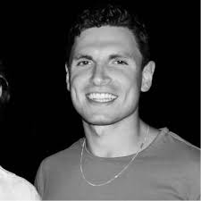 There are a million good reasons to skip the 1:1 founder-led sales…