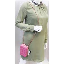 Groot genoeg voor je telefoon en een paar accessoires. Chanel Wallet On Chain Woc Caviar Leather Phone Holder Pink Us