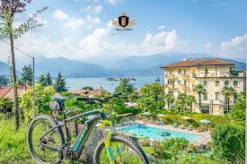 Since 1863 the grand hotel des iles borromees is the place to stay while visiting the maggiore lake area. Hotel Della Torre Stresa Hotel 3 Stelle Con Piscina Sul Lago Maggiore