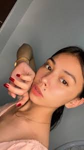 Kim Ledesma's Instagram, Twitter & Facebook