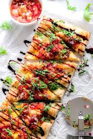 Vegan Bruschetta And Arugula Flatbread Pizza With A Balsamic Glaze Recipe Homemade Flatbread Vegan Pizza Recipe Appetizer Recipes