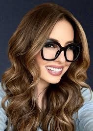 Lindsey Macias's Instagram, Twitter & Facebook