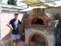 Costruire il forno iniziando dalla cupola è il massimo della soddisfazione che un forno amatore possa ricavare dalla costruzione di un forno. Come Costruire Un Forno A Legna Spendendo Poco Video Dailymotion