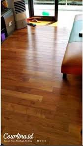 Homees.co is the easiest way to find best reviewed laminate flooring companies in singapore. Beli Courtina Luxury Wood Flooring Decking Surabaya 2021 Arsitag
