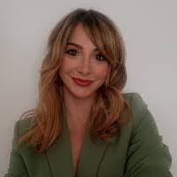 Sandra Molla's Instagram, Twitter & Facebook