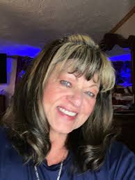 Diane Newlon's Instagram, Twitter & Facebook