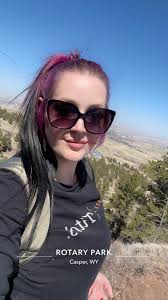 Hitch trail hike in Omaha with beautiful scenery