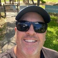 200+ "Michael Keys" profiles