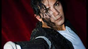 Leonés se inspira en Michael Jackson y lo convierte en su modo de vivir