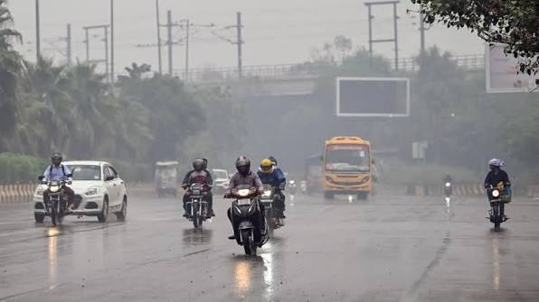 Rain lashes parts of West Bengal as Cyclone Arnab weakens; IMD forecasts showers
