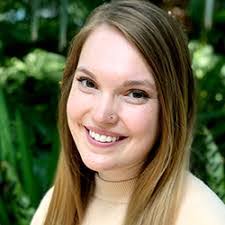 Alisha Farris's Instagram, Twitter & Facebook