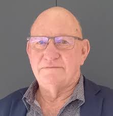 Bruce Berquist's Instagram, Twitter & Facebook