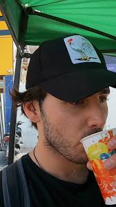 Exploring Iraqi Street Juice: A Grapefruit Adventure