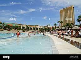 People Enjoying The Sun And Water At Mandalay Bay Beach Stock Photo Alamy
