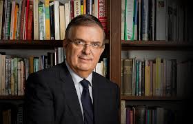 Marcelo Luis Ebrard Casaubón. Una destacada trayectoria política con luz  propia.