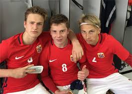 Lars roar bohinen (born 8 september 1969) is a norwegian former professional footballer who played as a midfielder from 1986 until 2005 notably in the english premier league for nottingham forest, blackburn rovers and derby county. Haugen Fotball