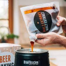 Prima di spiegarti nel dettaglio come si procede ad imbottigliare una birra prodotta artigianalmente, ti consigliamo di vivere questa esperienza di persona. Birra Fatta In Casa Kit Birra Artigianale Fai Da Te Idee Regalo Per