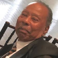 Moira Cooney's Instagram, Twitter & Facebook