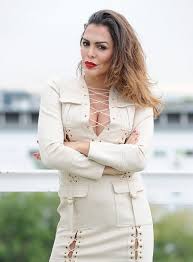 Amor Se Opera Los Pechos Al Tiempo Que Supera Su Adiccion Al Sexo