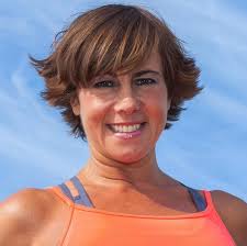 Husband is taking me out tonight as reward for being married to him for 11  years 😂🥰♥️ Married life should come with a hand book, but it doesn't 😕  If we were